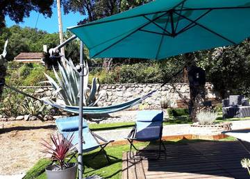 Gîte pour 2 personnes, avec terrasse ainsi que jacuzzi et jardin, animaux acceptés à Isolaccio-di-Fiumorbo