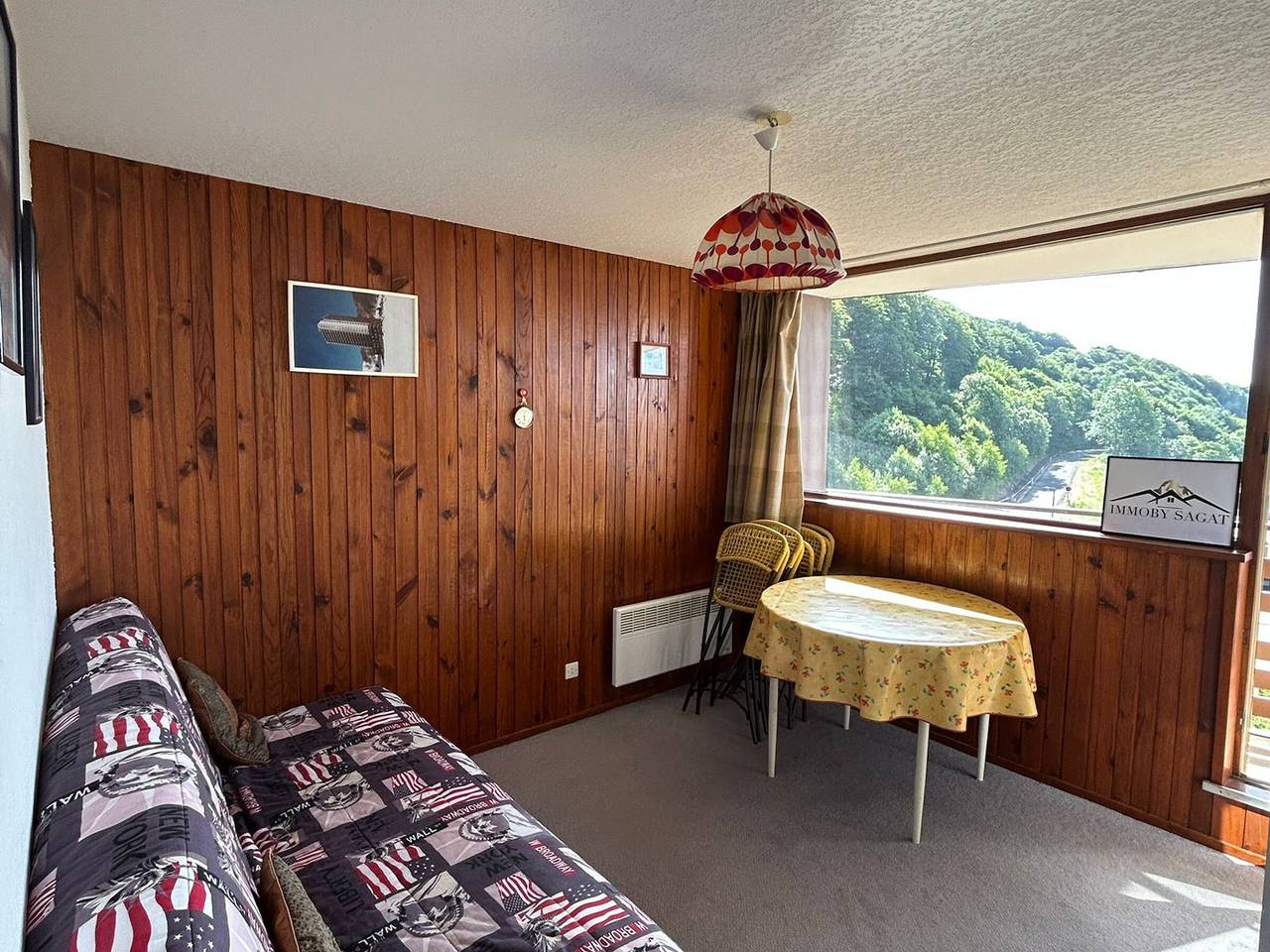 Estudio entero, Estudio a pie de pistas para 4 personas en Super Besse in Super Besse, Besse-et-Saint-Anastaise