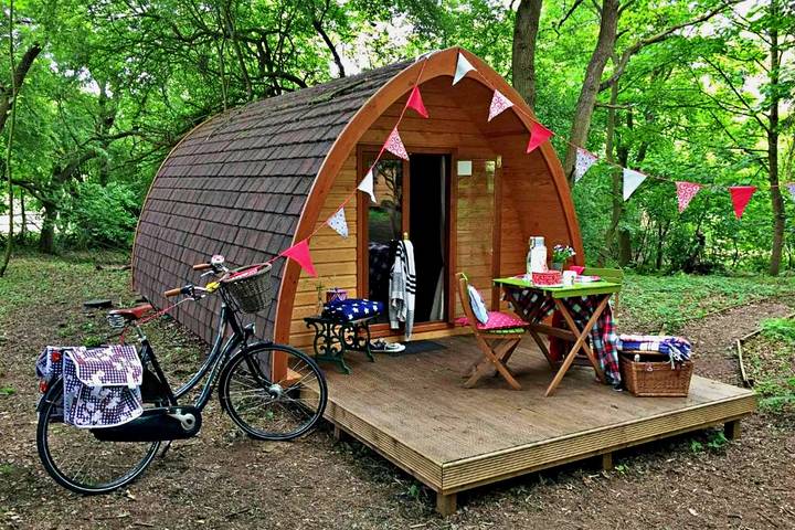 Glamping for 4 people, with garden and terrace in Suffolk