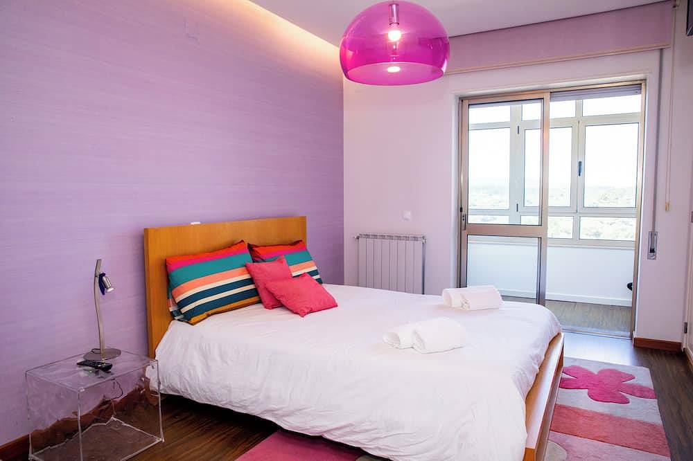 Ganze Wohnung, Cozy apartment - top floor views, in the center of Fátima! in Fátima, Santarém Distrikt