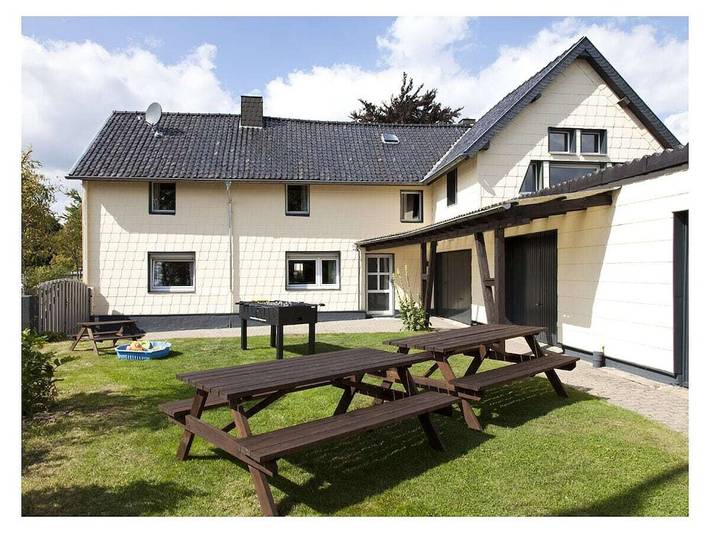 Ferienhaus für 12 Personen, mit Terrasse und Garten in Schleiden - 2