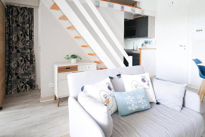 Gîte pour 4 personnes, avec balcon et vue sur le lac dans Plage de Tanchet - 4