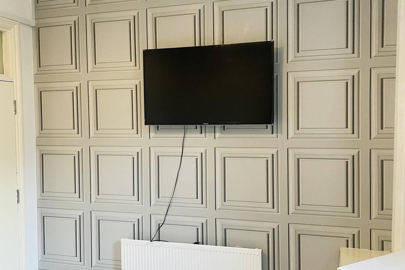 Entire vacation apartment, Bustling Western Apartment in Kensington and Chelsea, London