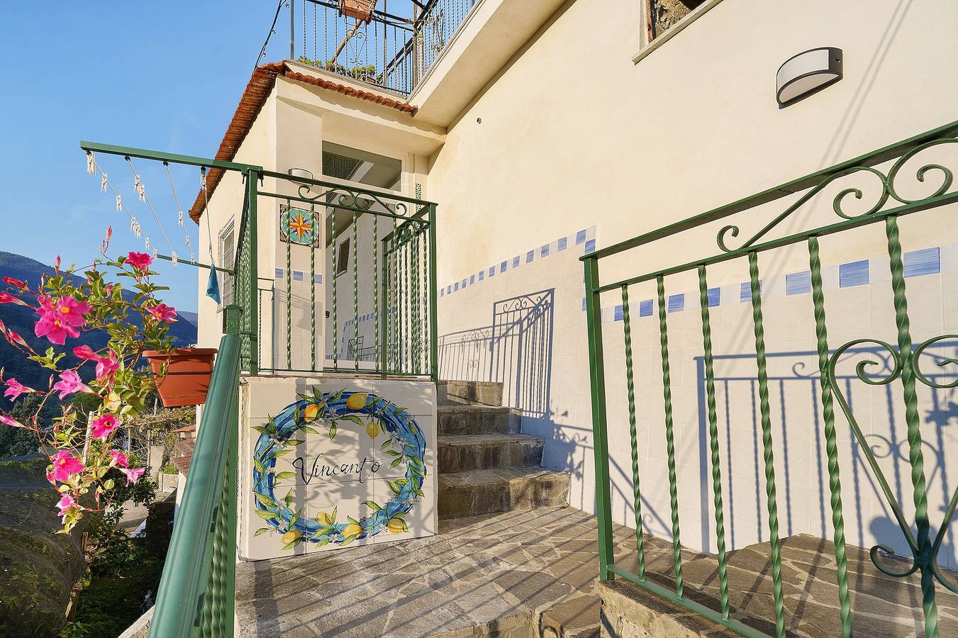 Maison de vacances 'Vincanto Maiori Côte Amalfitaine' avec vue montagne, Wi-Fi et climatisation in Maiori, Côte Amalfitaine