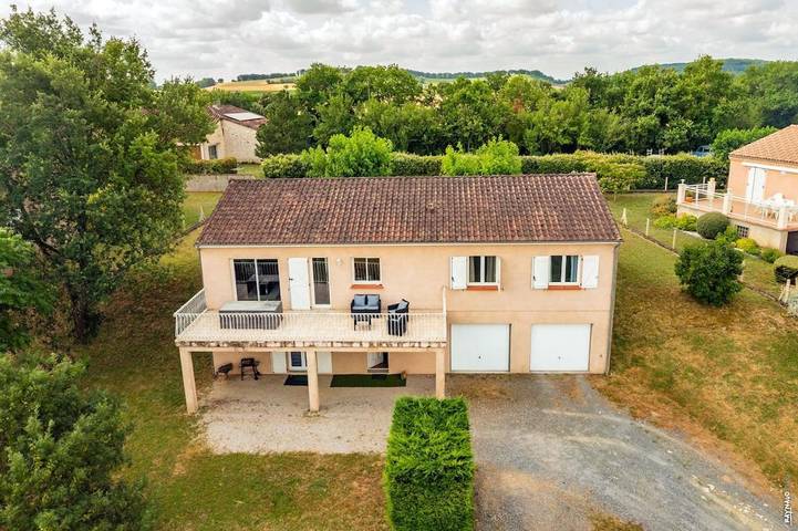 Location de vacances pour 8 personnes, avec terrasse ainsi que vue et jardin à Le Sequestre - 4