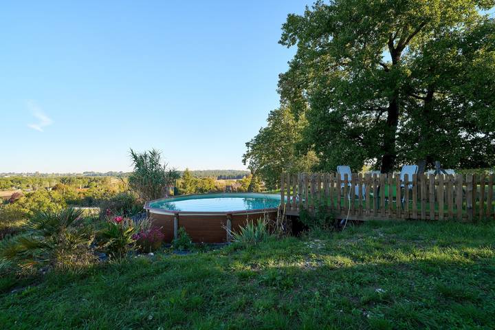 Location de vacances pour 4 personnes, avec jardin, animaux acceptés à Ribagnac