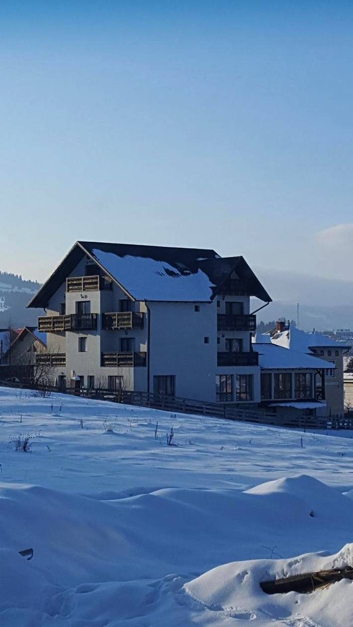Maison d’hôte pour 10 personnes, avec terrasse et jardin, animaux acceptés