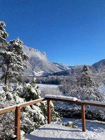 Gîte pour 2 personnes, avec vue et jardin à Menthon-Saint-Bernard - 2