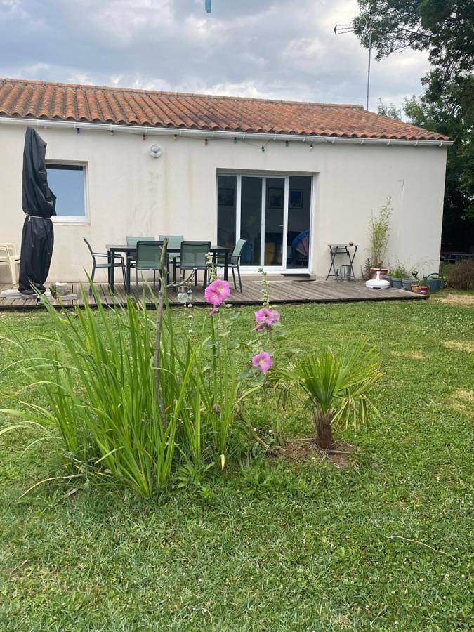 Location de vacances pour 6 personnes, avec sauna ainsi que jardin et jacuzzi, animaux acceptés à Le Bernard - 4