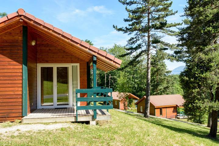 Gîte pour 5 personnes, avec terrasse à Cordéac