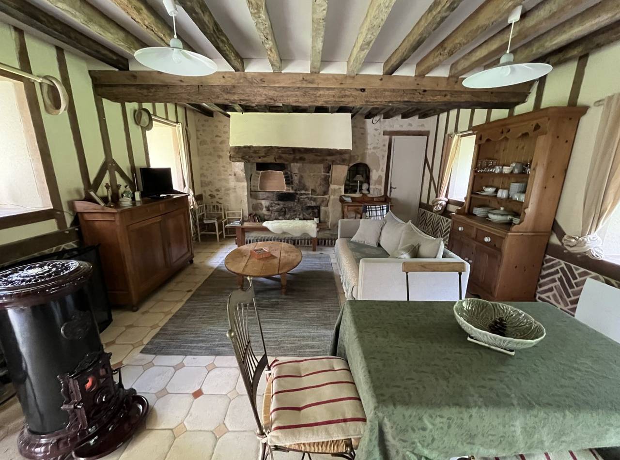 Gîte Les Grandes Hayes in Coulonges-sur-Sarthe, Parc naturel régional Normandie-Maine