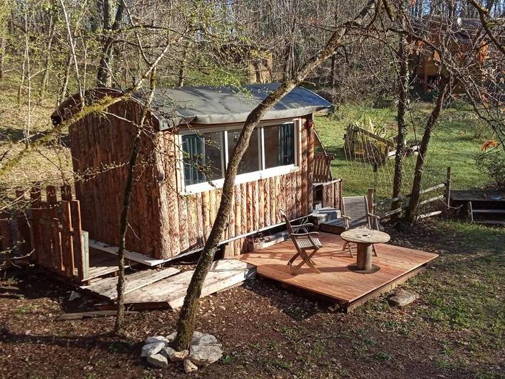 Tente pour 2 personnes, avec jardin et vue dans le Lot-et-Garonne