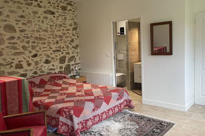 Gîte pour 2 personnes, animaux acceptés à Voussac