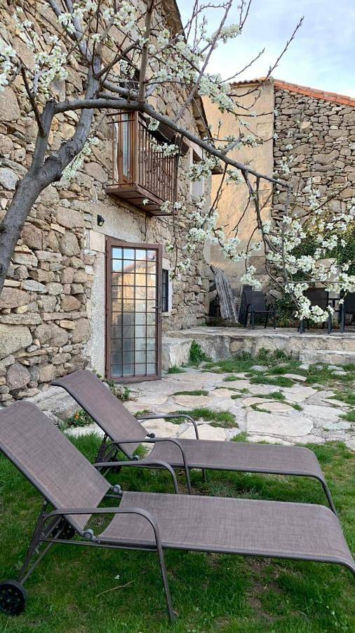 Casa rural para 9 personas, con vistas y jardín, Se admiten mascotas en Navarredonda de Gredos - 2