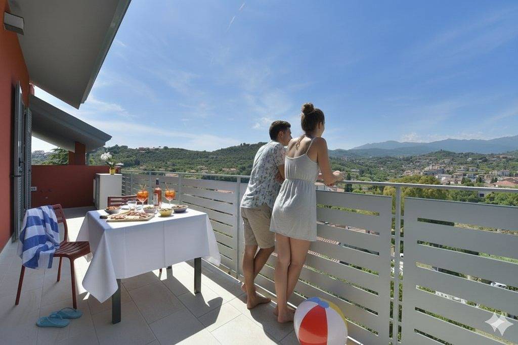 Ganze Wohnung, Unterkunft mit Terrasse, A/C, Wifi und Pool | Ap38 in Caramagna Ligure, Imperia