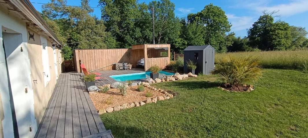Gîte pour 4 personnes, avec piscine à Saint-Jean-d'Eyraud - 2