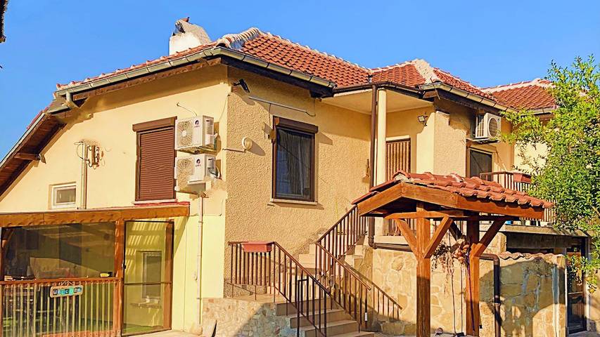 Ferienwohnung für 5 Personen, mit Terrasse in Bulgarien