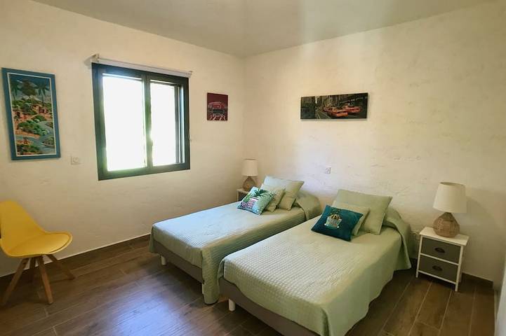 Villa pour 4 personnes, avec terrasse et jardin dans Cala Rossa - 3