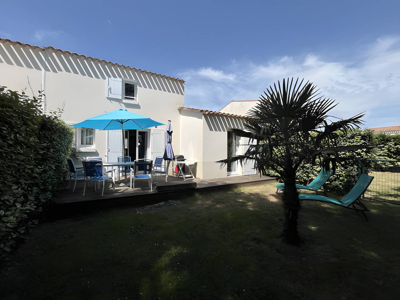 Encantadora casa con piscina compartida, terraza privada y jardín privado in Le Château-d'Oléron, Côte de Beauté