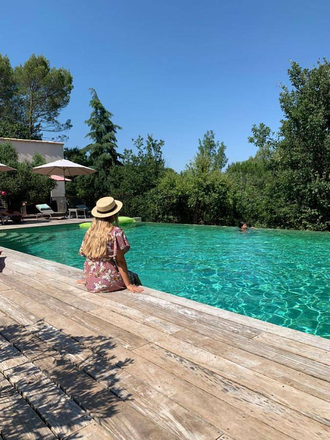 Chambre d’hôte pour 3 personnes, avec Terrasse et Jardin ainsi que Piscine et Vue