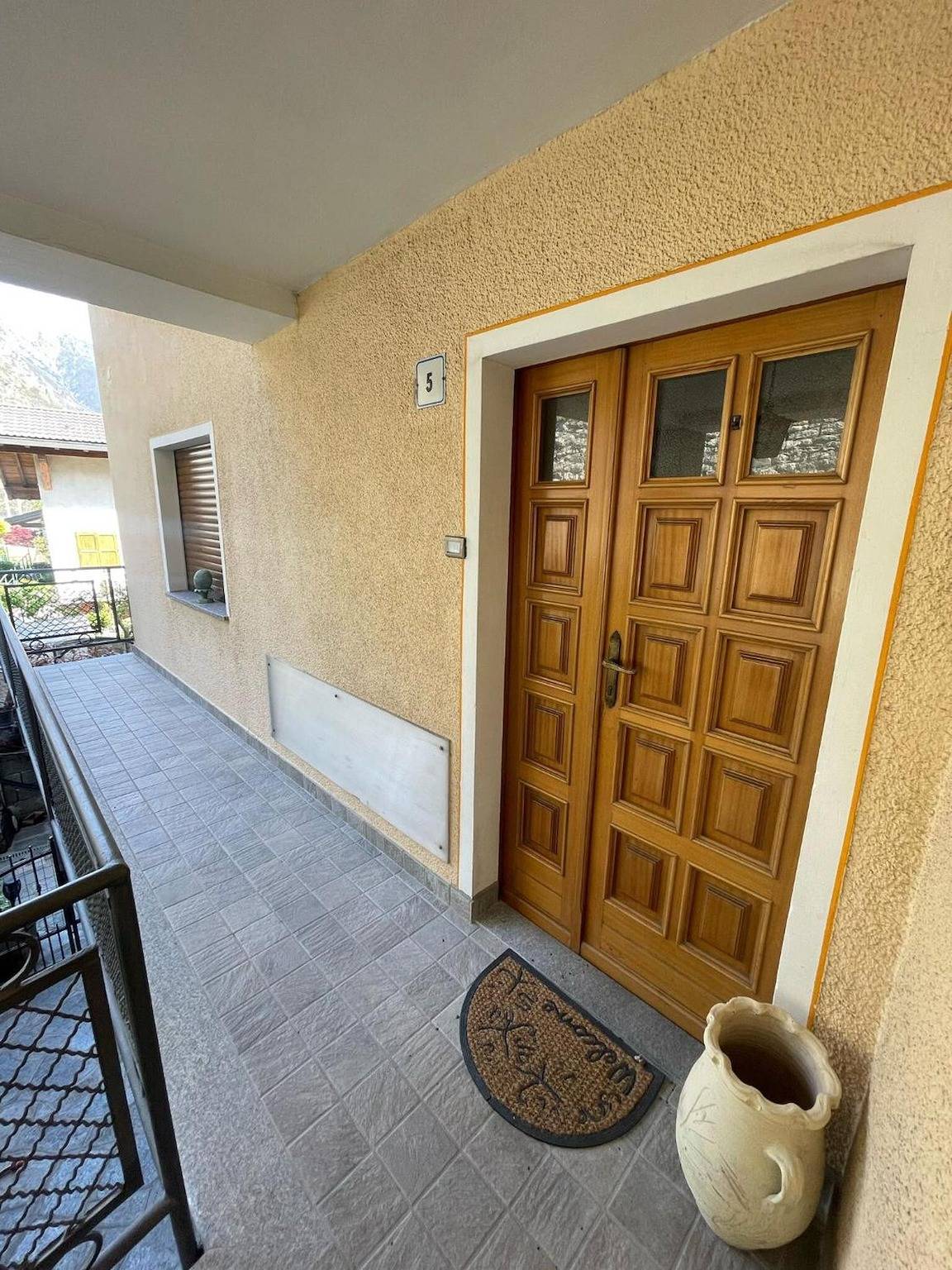 Appartamento intero, Appartamento 'Casa Zio Zeffy' con balcone con vista Montagna e giardino condiviso in Châtillon (Borgo), Comune di Châtillon