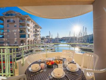 Gîte pour 6 personnes, avec terrasse et vue dans Plage du Capitole