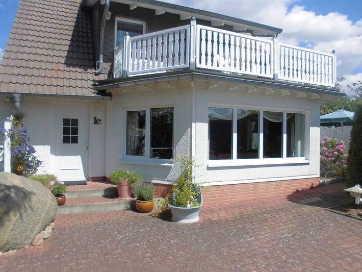 Geräumiges Ferienhaus mit Sauna, Balkon, Garten und Wlan in Hohen Wangelin in Hohen Wangelin, Mecklenburgische Seenplatte