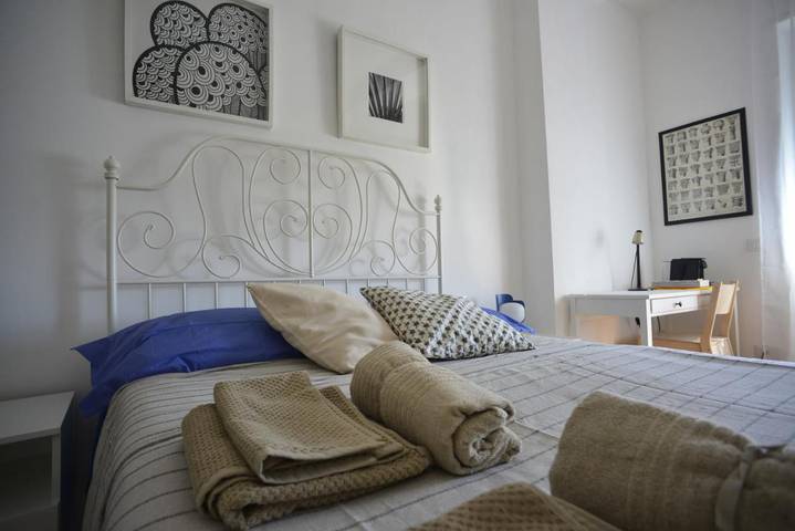 Maison d’hôte pour 2 personnes, avec Terrasse ainsi que Vue et Vue sur le lac à Laveno-Mombello