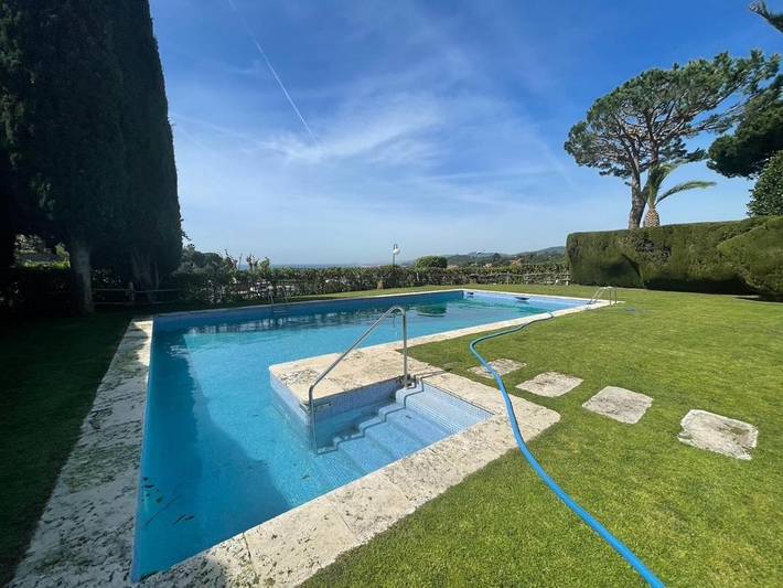 Villa für 9 Personen, mit Garten und Ausblick sowie Pool - 1
