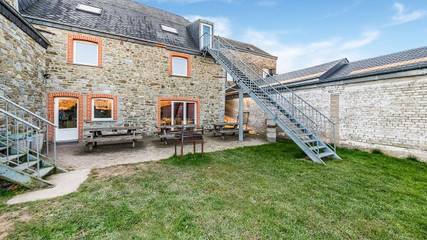 Gîte pour 20 personnes, avec sauna ainsi que jacuzzi et jardin, animaux acceptés dans Ambly