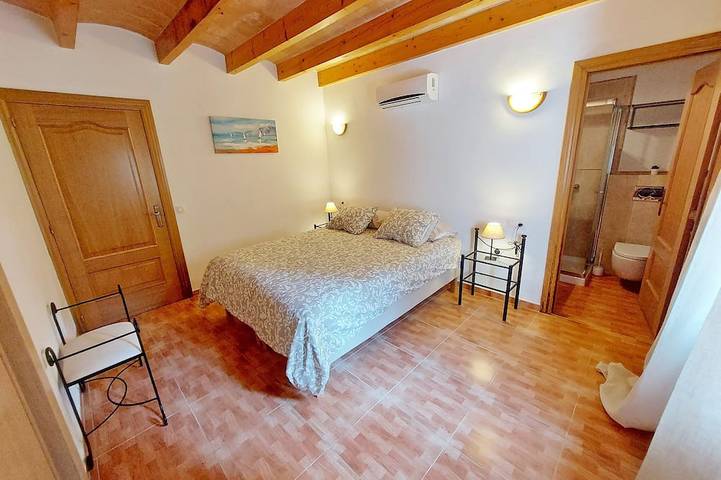 Schönes Haus, Traumlage für 6 Pers. mit Pool, W-Lan, Klima, strandnah, Meerblick in Cala Llombards, Santanyí
