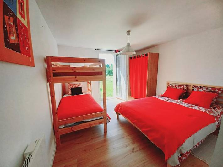 Location de vacances pour 4 personnes, avec vue et jardin dans Saint-Ouen-du-Tilleul - 4