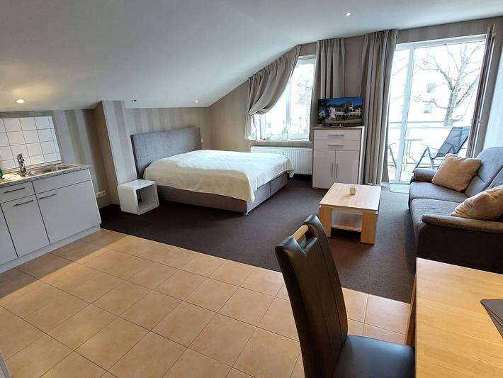 Ferienwohnung für 2 Personen, mit Balkon in Binz - 3