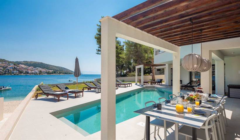 Villa pour 10 personnes, avec balcon à Okrug Gornji - 4