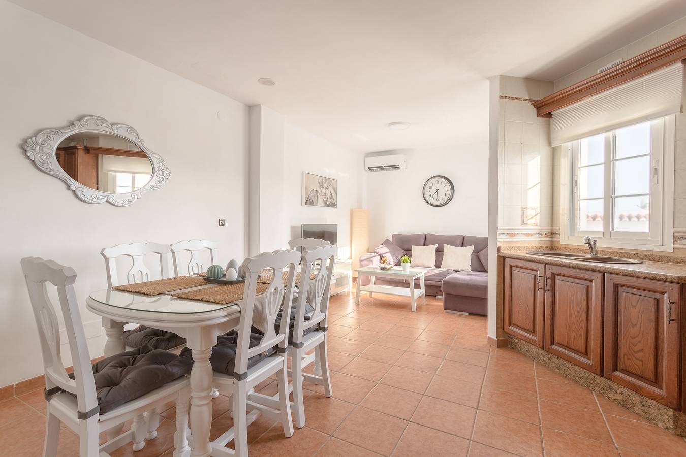 Entire apartment, Holiday Apartment “San Juan 18” with Sea View, Air Conditioning, Whirlpool & Wifi in Nerja Centre, Nerja