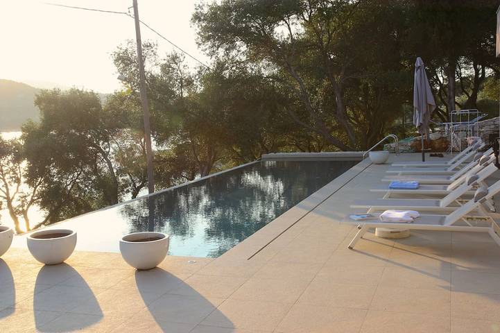 Holiday rental for 7 people, with balcony and garden in Kassiopi