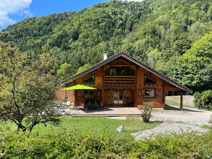 Chalet pour 6 personnes, avec jardin et vue