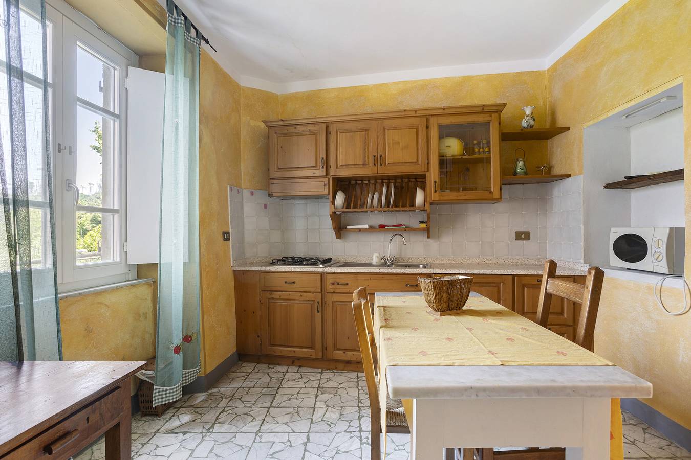 Ganze Wohnung, Ferienwohnung 'Appartamento Paggio' mit Gemeinschaftspool und Klimaanlage in Massarosa, Italienische Riviera