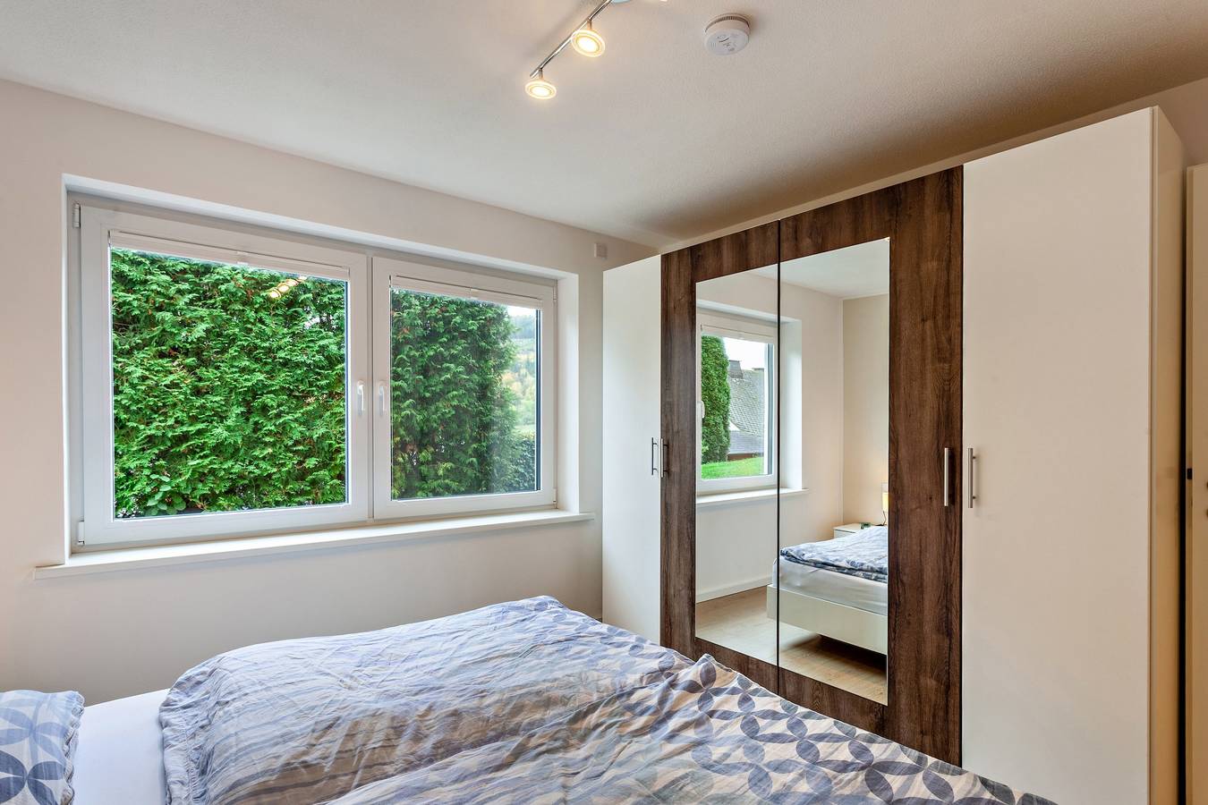 Appartement 'Kleine Auszeit' met Uitzicht op de Bergen, Privéterras en Wi-Fi, foto 9