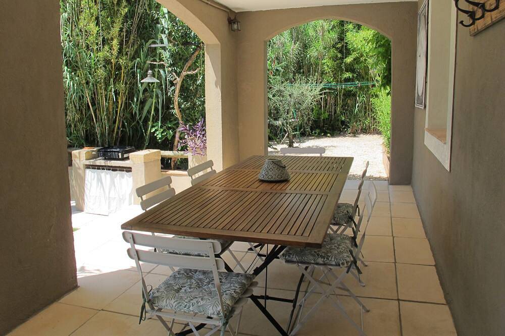 Geheel appartement, Charming gîte for 5 people with private heated swimming pool in St Maximin in Saint-Maximin-la-Sainte-Baume, Brignoles region