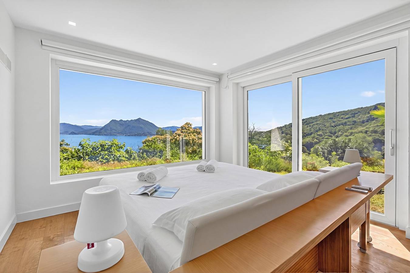Villa Alessia - 4 bed Villa with Lake Maggiore View in Stresa, Comune di Stresa
