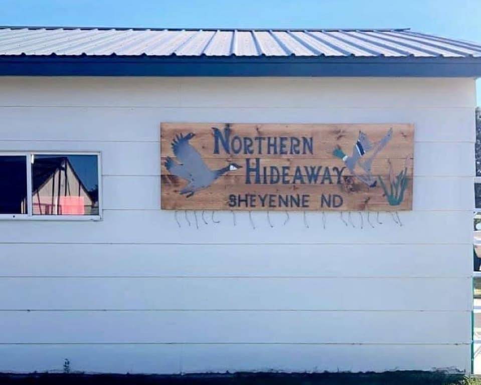 Newly Remodeled Family Friendly Hunting Lodge in North Dakota