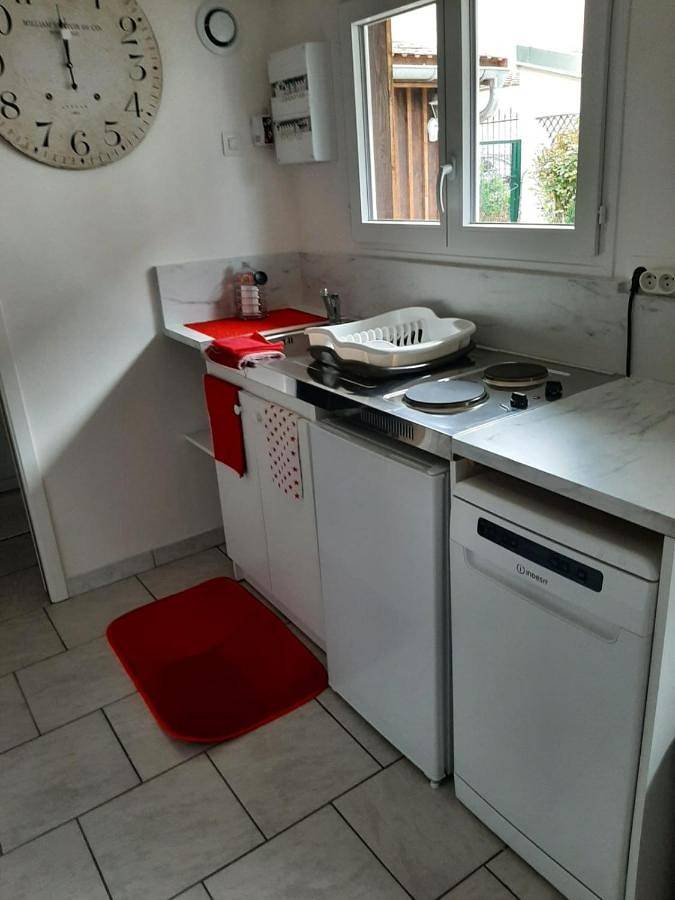 Appartement entier, Tres beau gite ,une ou deux personnes, super équipé 25m2 in Nogent-sur-Seine, Aube