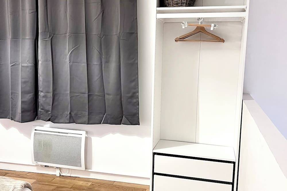 Entire apartment, Jeanne's apartment. 500 from the castle, in a quiet, green setting in Chinon, Loire Valley