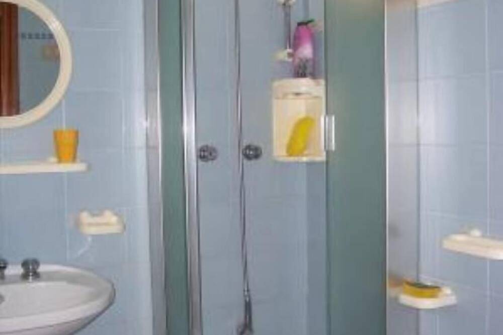 Ganze Wohnung, Hübsche Zweizimmerwohnung Mit Blick Auf Den Golf Von Asinara in Platamona, Sorso