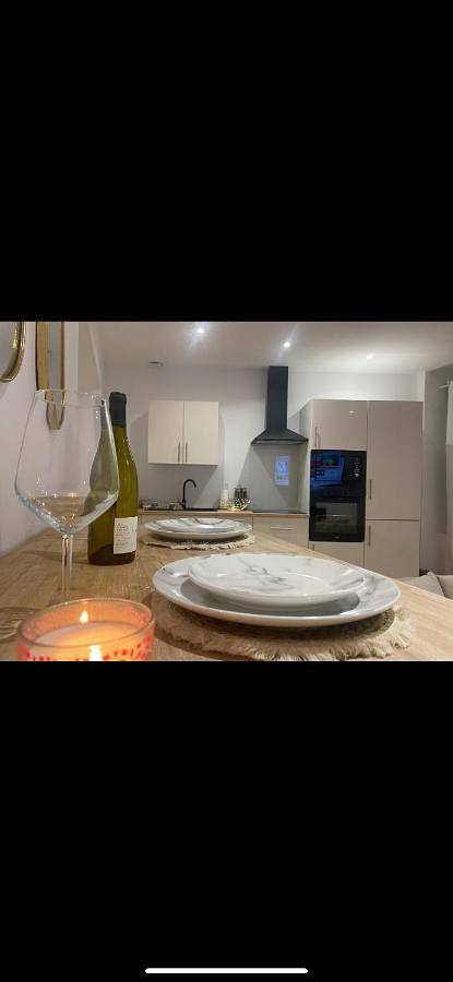 Appartement entier, Night Dream-jacuzzi-romantic in Nevers, Nièvre