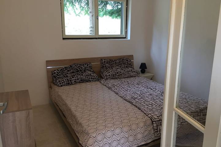 Haus (140m2, 3 große schlafzimmer), garten (800m2) eingezäunt, super in Orfü, Kleingebiet Fünfkirchen