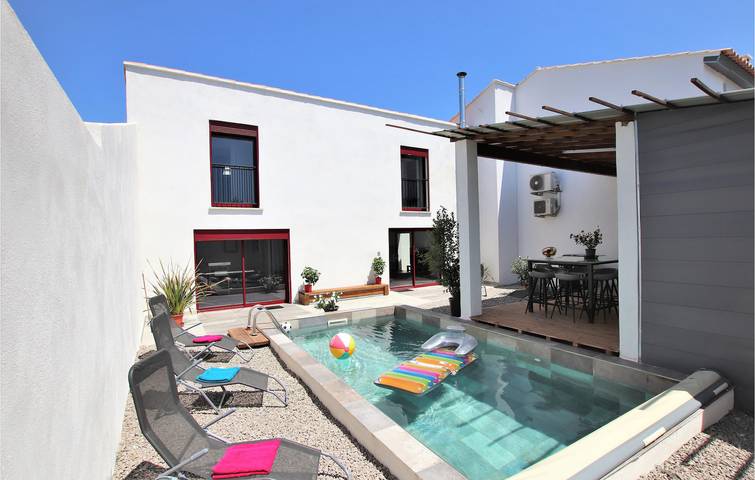 Maison de vacances pour 10 personnes, avec terrasse ainsi que jardin et piscine - 1