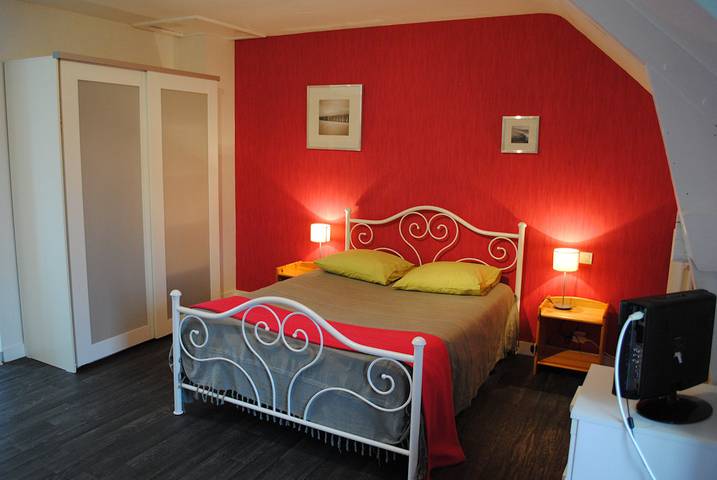 Gîte pour 3 personnes, avec jardin à Saint-Coulomb - 2