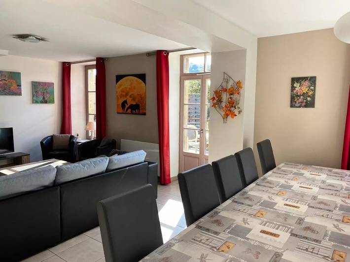 Gîte de France 11 Personen in Puilly-et-Charbeaux, Ardennen